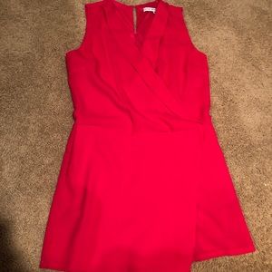 Hot pick short romper with detailing